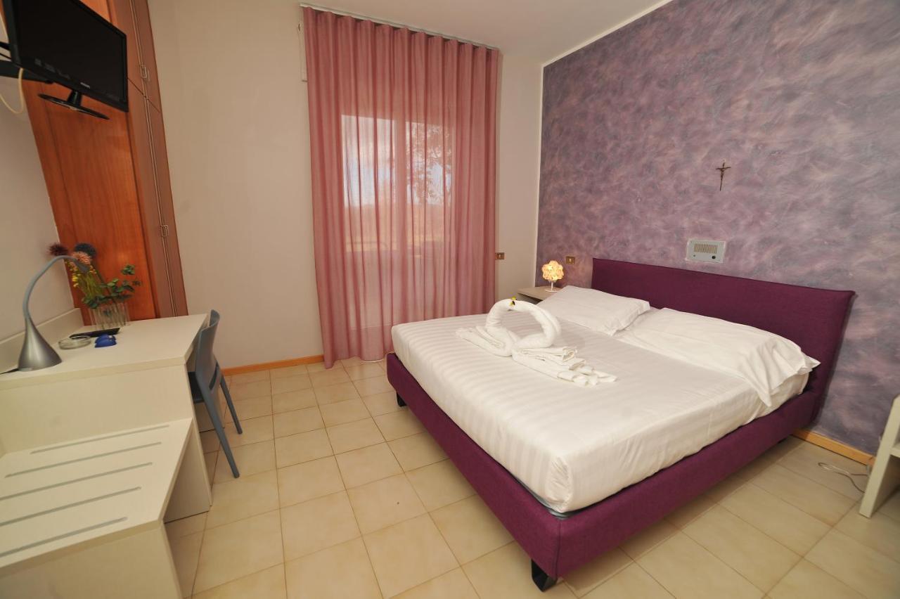 Hotel San Crispino Morrovalle Exterior photo