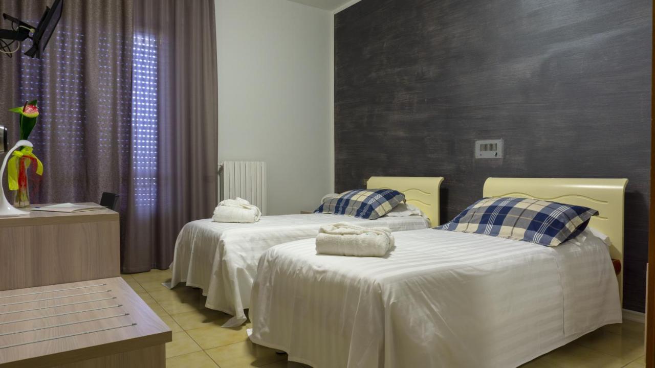 Hotel San Crispino Morrovalle Exterior photo
